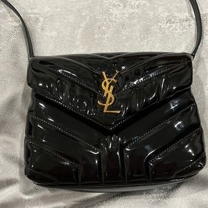 Saint Laurent Toy Loulou crossbody. Black patent